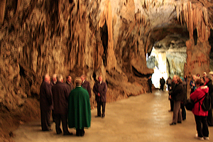 Folkloric concert in Postonja Cave